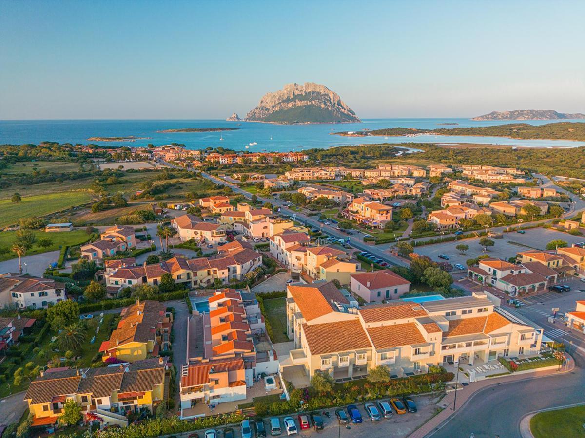 Felix Hotels - Hotel Residence Porto San Paolo Porto San Paolo  Exteriör bild